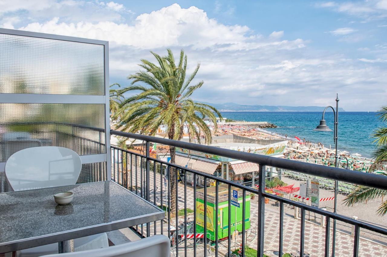 Albium Hotel Albenga Exterior foto